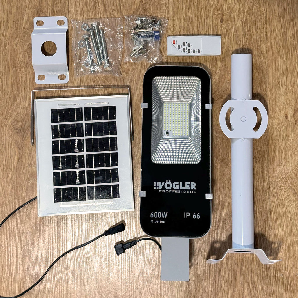 Võimas päikeseenergial töötav lamp, hämardusandur, kaugjuhtimispult, Vögler Professional 600W